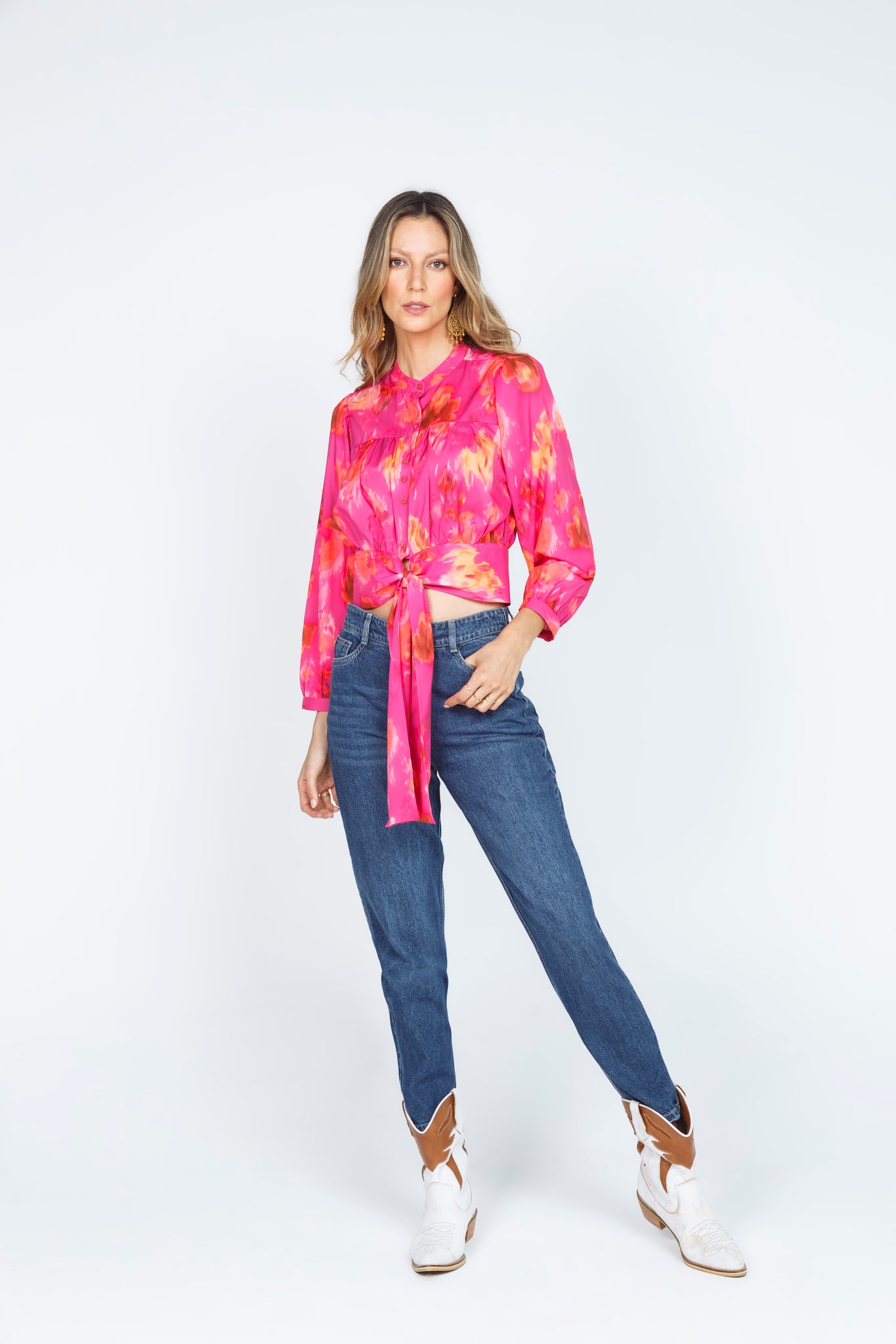 BLUSA FUCSIA ESTAMPADAN CUELLO NERU Y FAJON