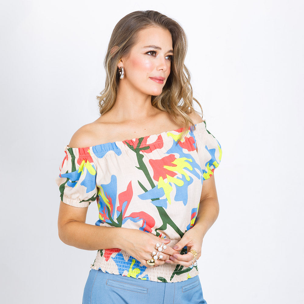 BLUSA ESTAMPADA ESCOTE BANDEJA BEIGE