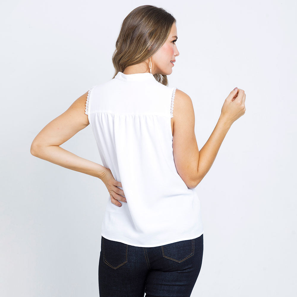 BLUSA BLANCA MANGA SISA CON APLIQUE