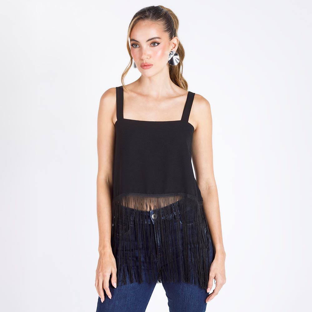 BLUSA NEGRA CON FLECOS