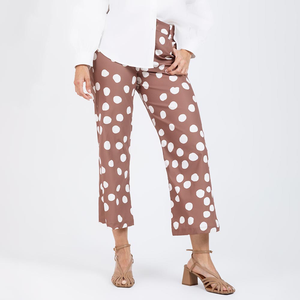 PANTALÓN CARAMELO SILUETA FLARE ESTAMPADO