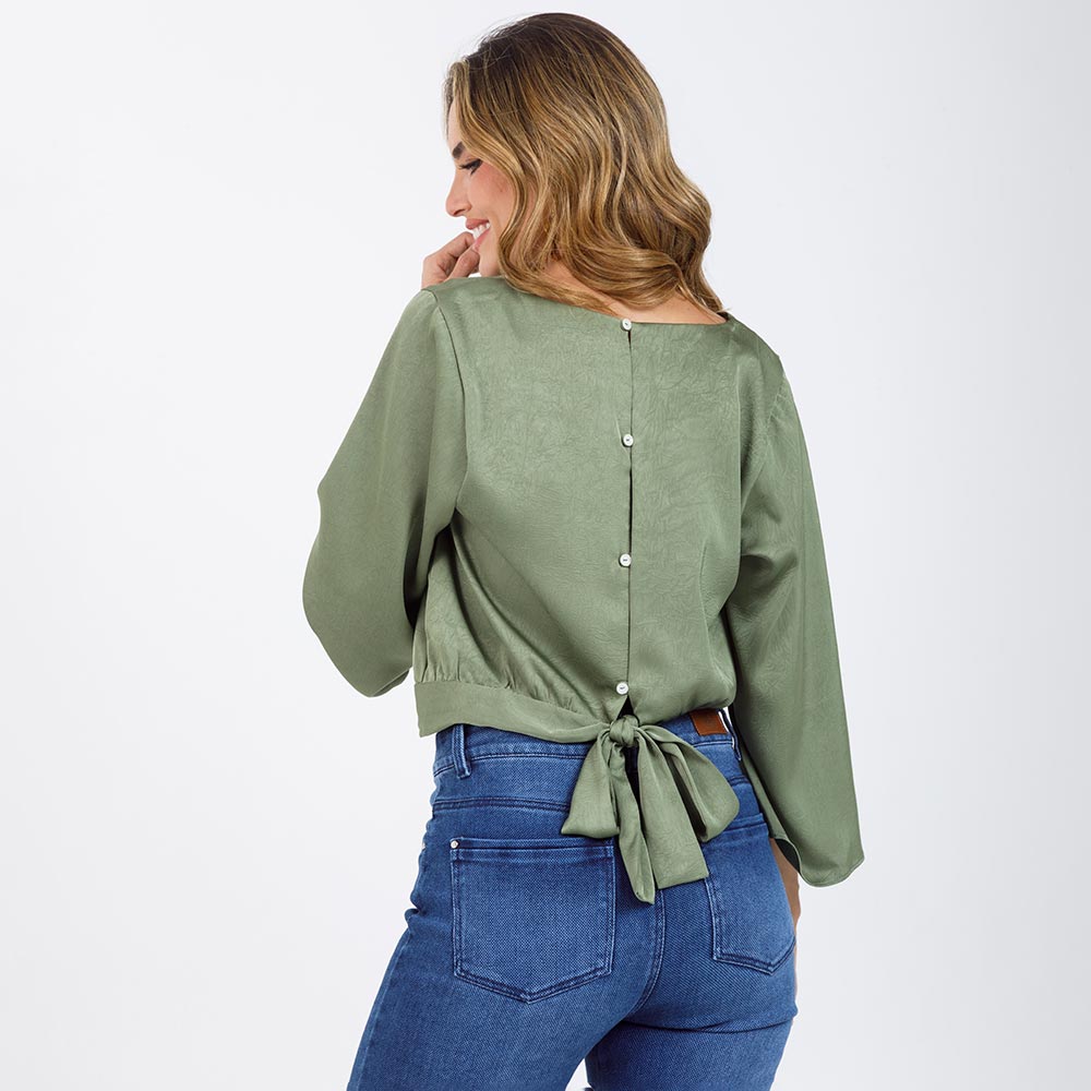 BLUSA MANGA CAMPANA EN TELA SATINADA VERDE MILITAR