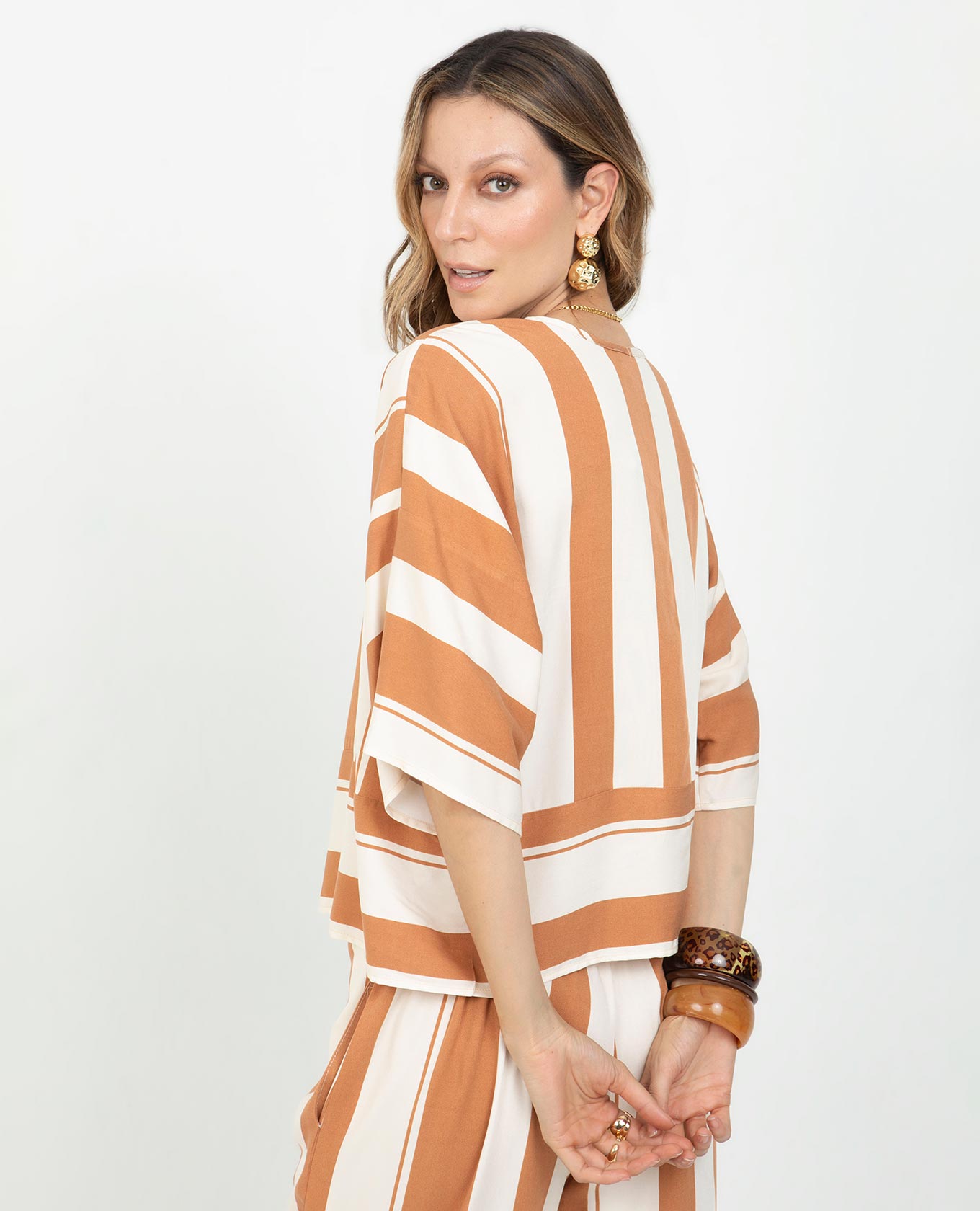 Women's striped shirt, square silhouette with striped pattern cut