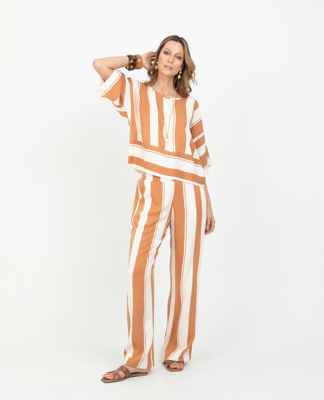 Women's striped shirt, square silhouette with striped pattern cut