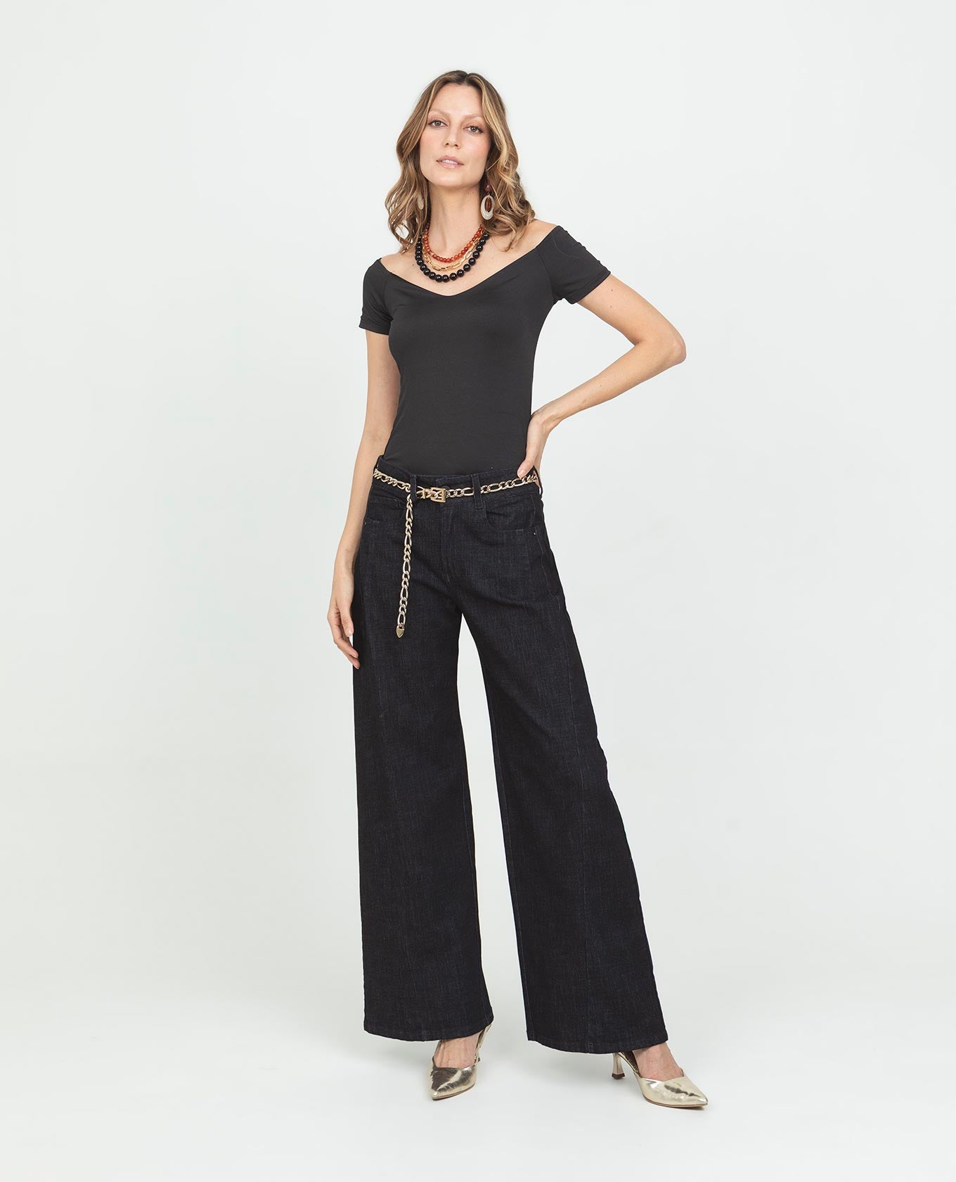 Women's wide leg jeans with side slits, dark wash, five pockets