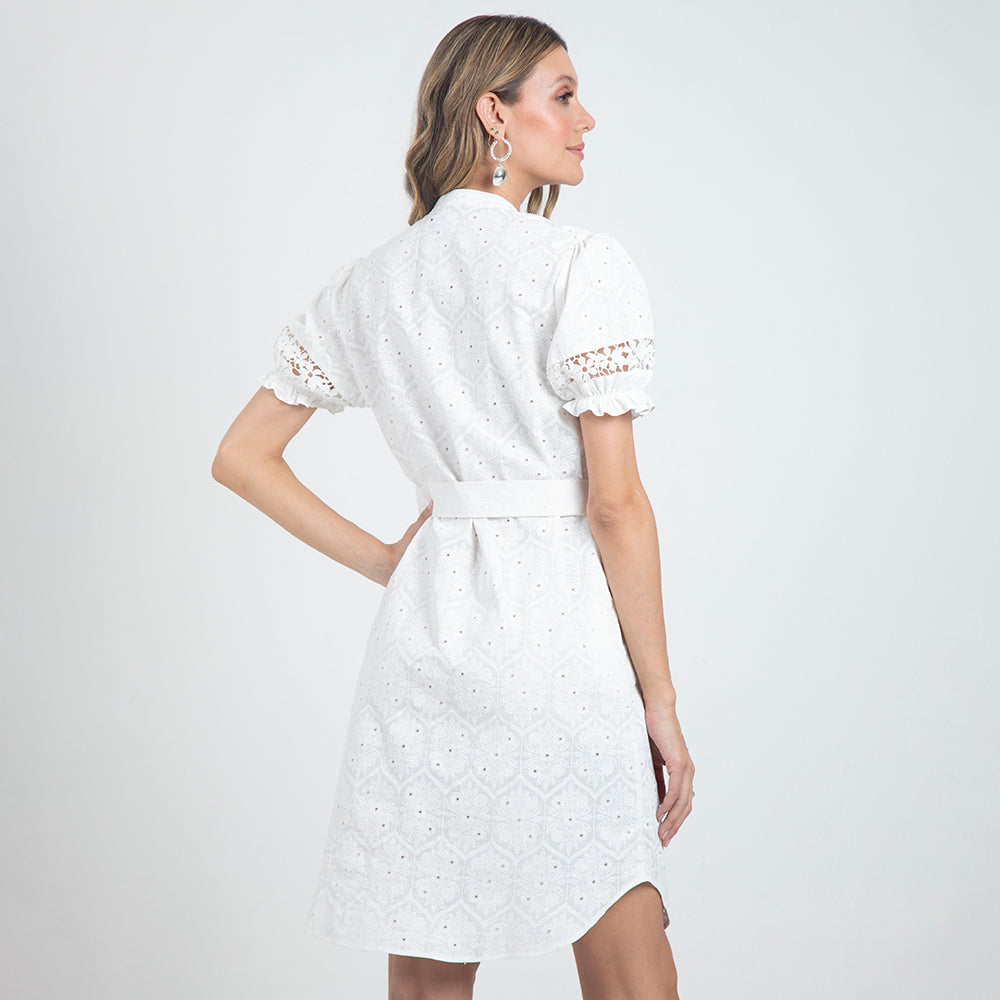 VESTIDO CAMISERO  CON EFECTO OJALILLO BLANCO