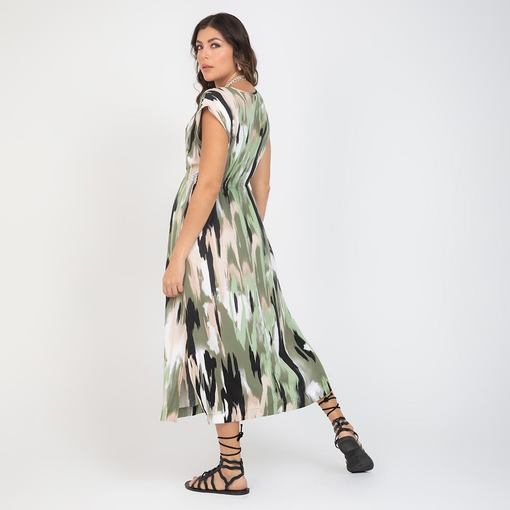 VESTIDO ESTAMPADO MIDI CON CINTURA AJUSTADA VERDE MILITAR