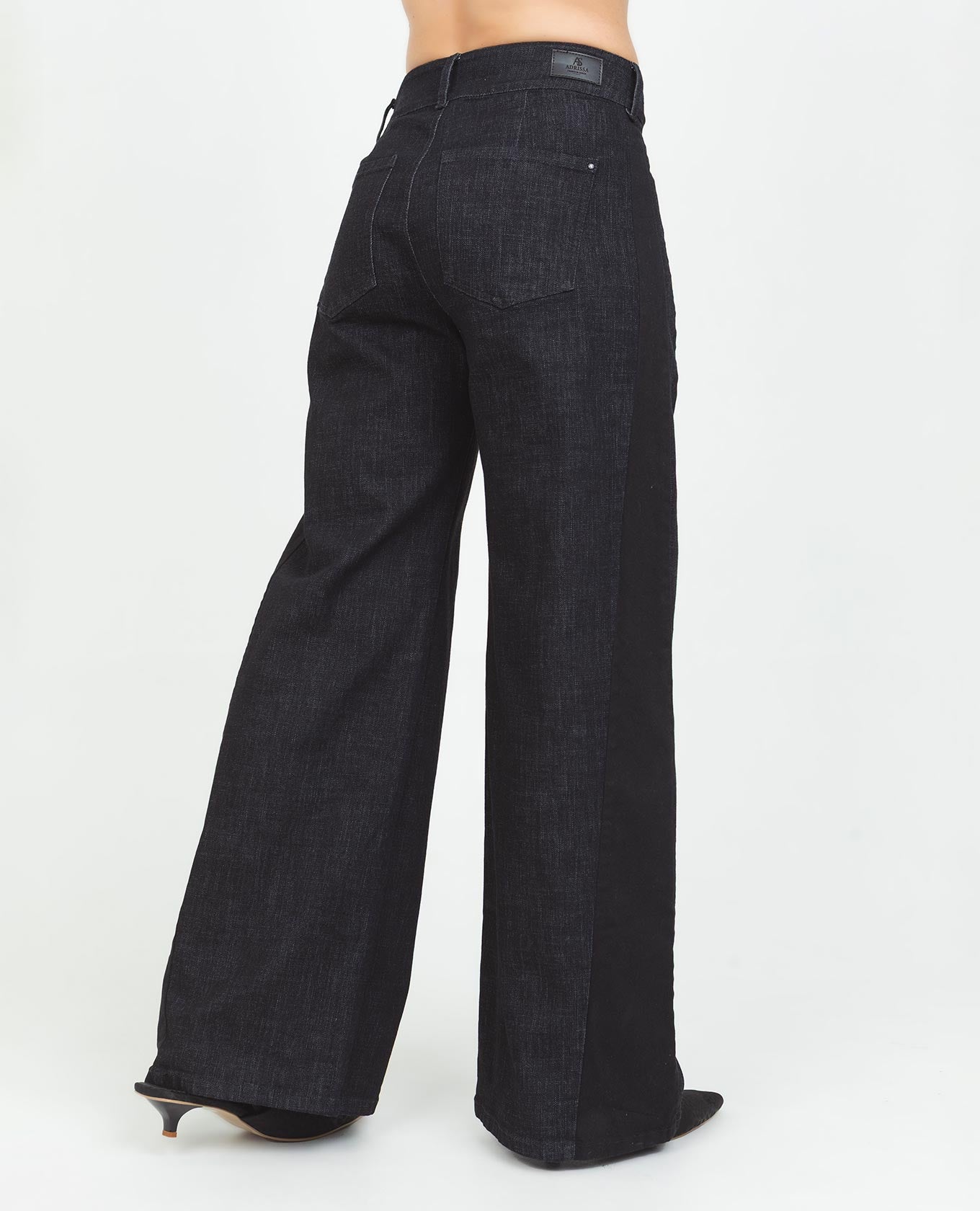 Women's wide leg jeans with side slits, dark wash, five pockets