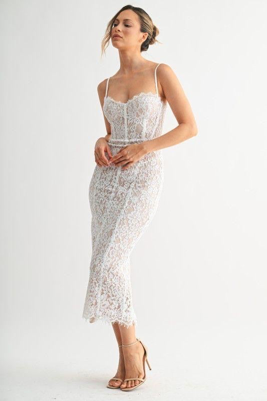 Vestido Largo de Encaje Elegante con Tirantes