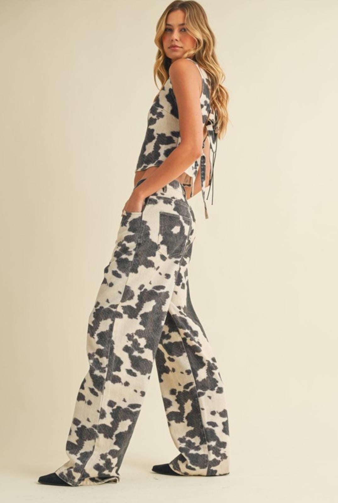 Set femenino estampado animal print estilo vaquero: top y pantalón