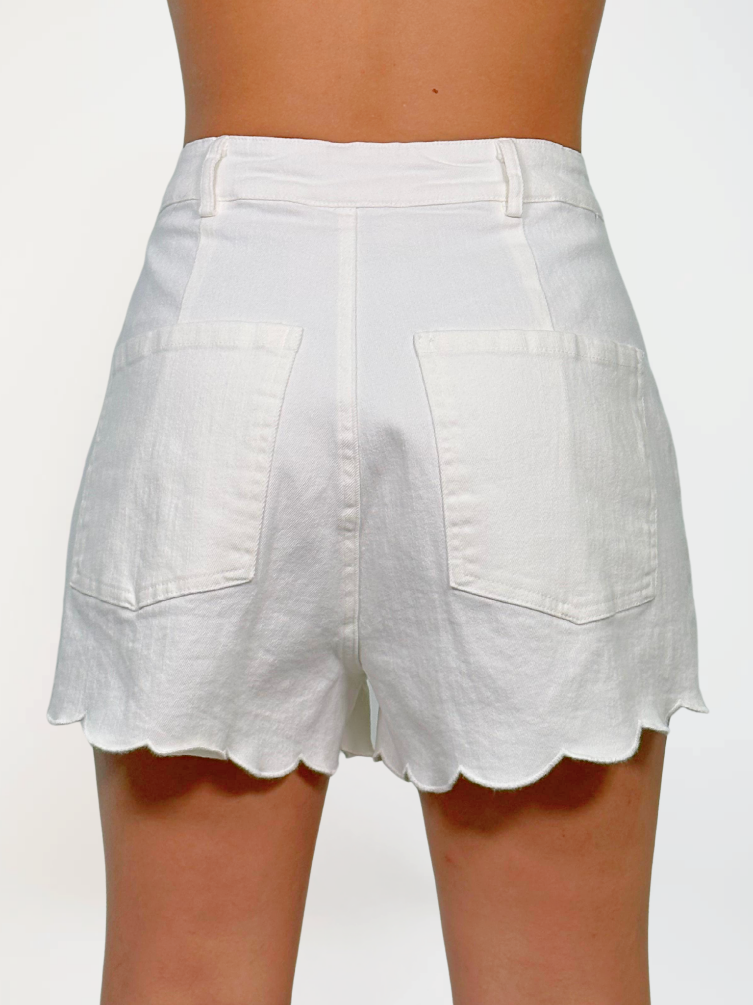 Set blanco bordado Ibiza – Frescura y Estilo para Días de Sol