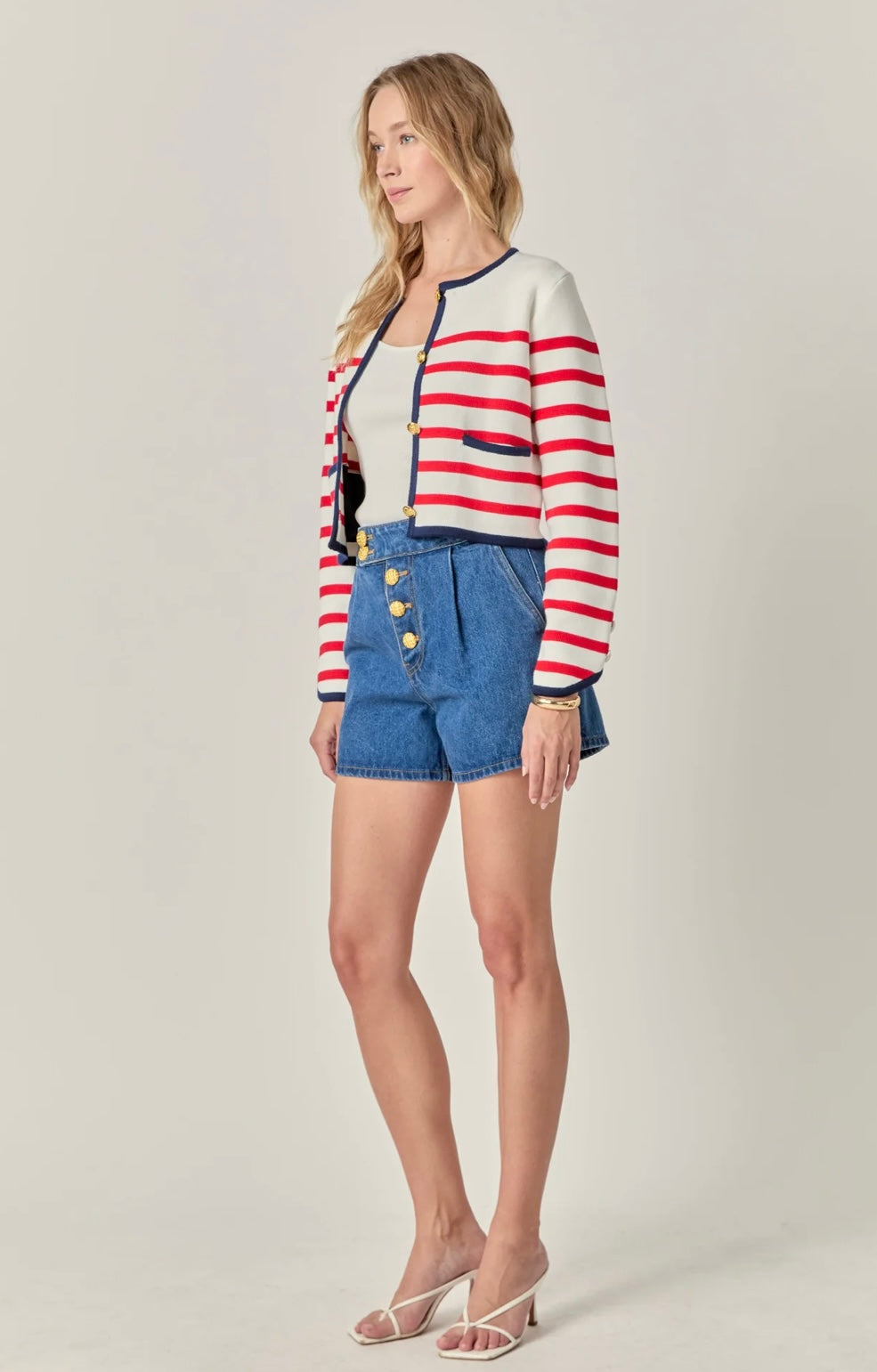 Cardigan Navy a rayas rojas y blancas con ribetes azul marino