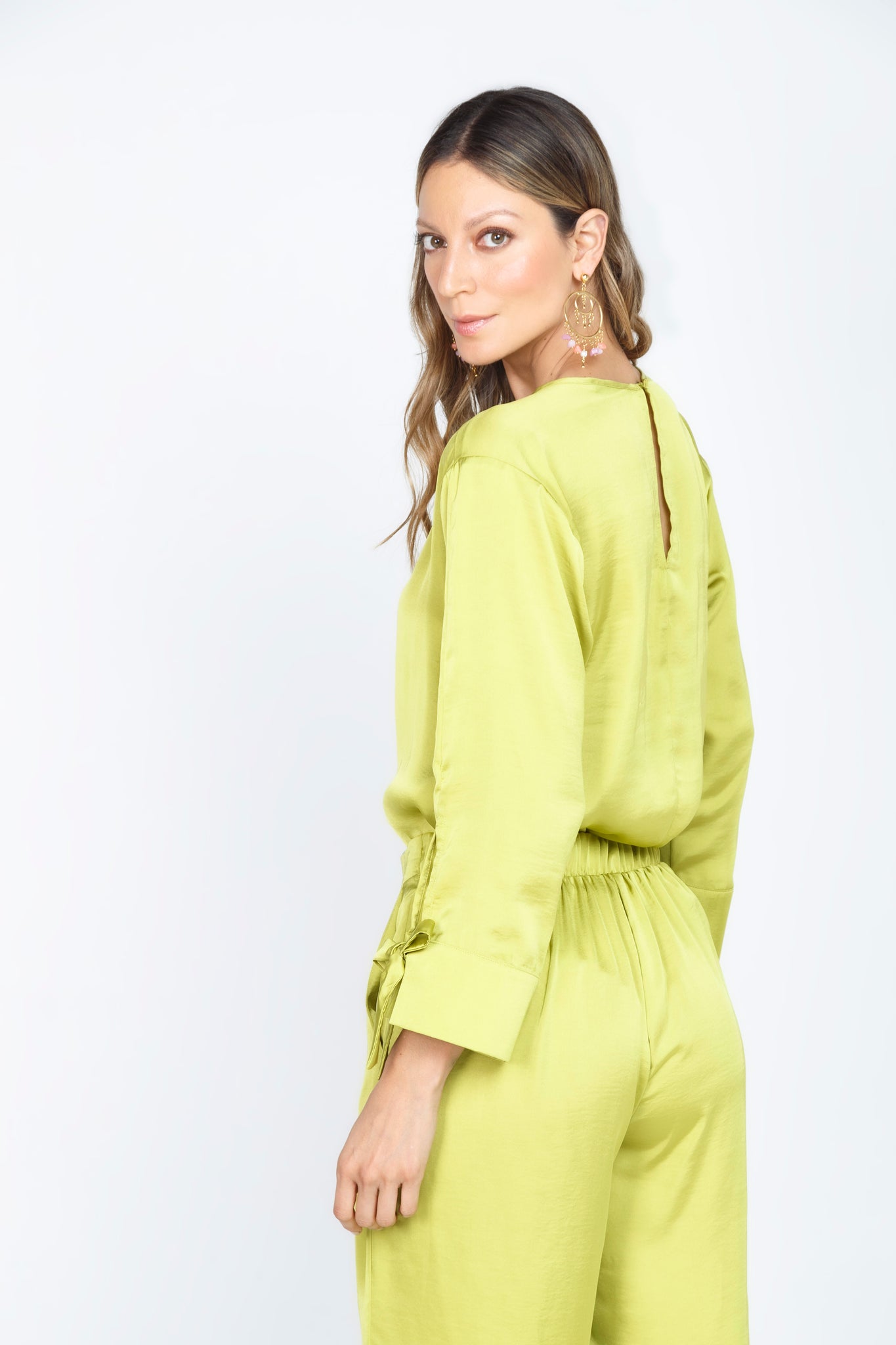 BLUSA MANGA LARGA - VERDE PISTACHO