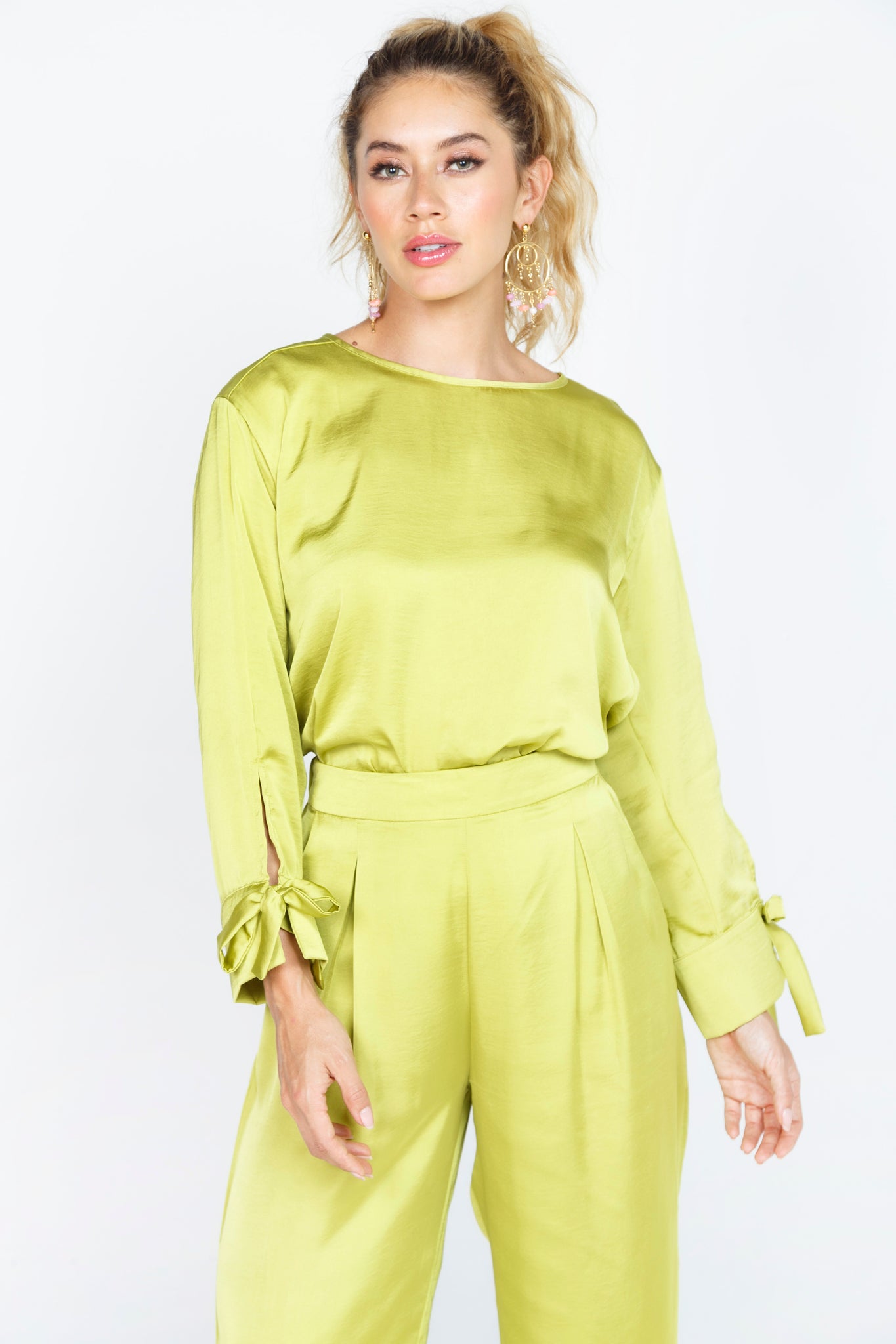 BLUSA MANGA LARGA - VERDE PISTACHO