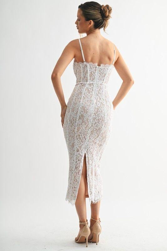 Vestido Largo de Encaje Elegante con Tirantes